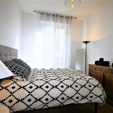 High-end Apartment, Hyper Center, Near The Beaches Apartment *